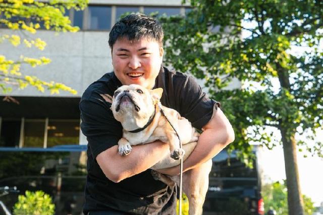 大师兄首播为何强吹Uzi？深谈外战历史，这都是被生生打服的